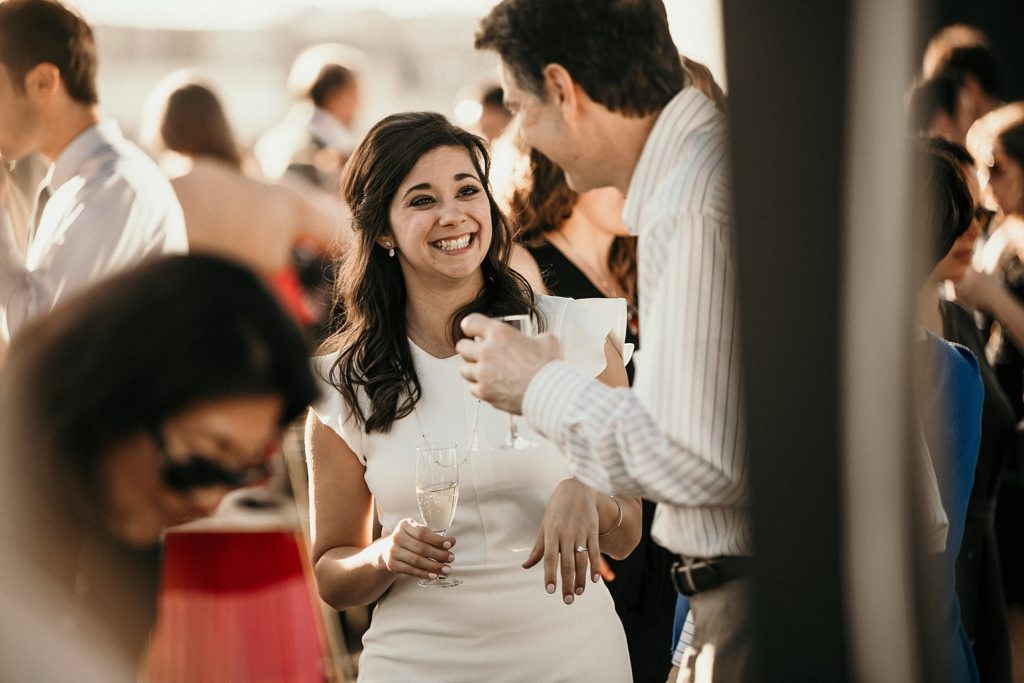 Photographe Mariage Paris mariée cocktail rooftop paris