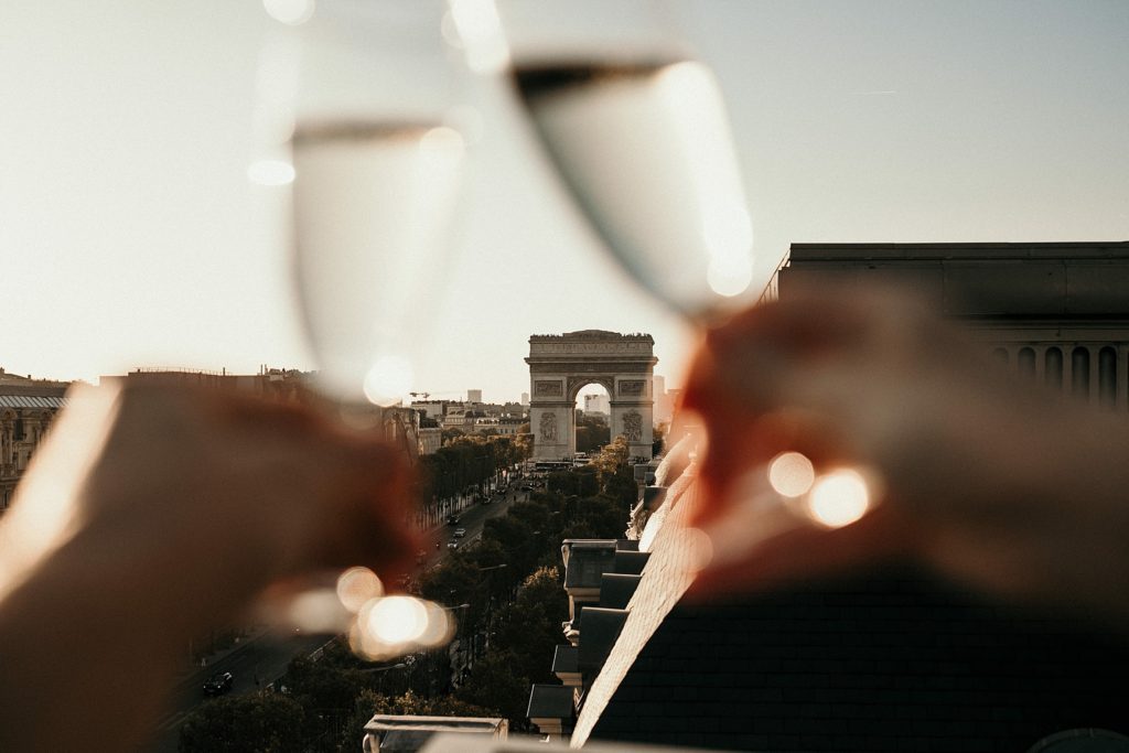 Mariage Rooftop Paris wedding photographer arc de triomphe